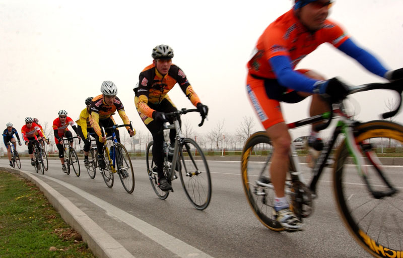 Modern Bicycle Race